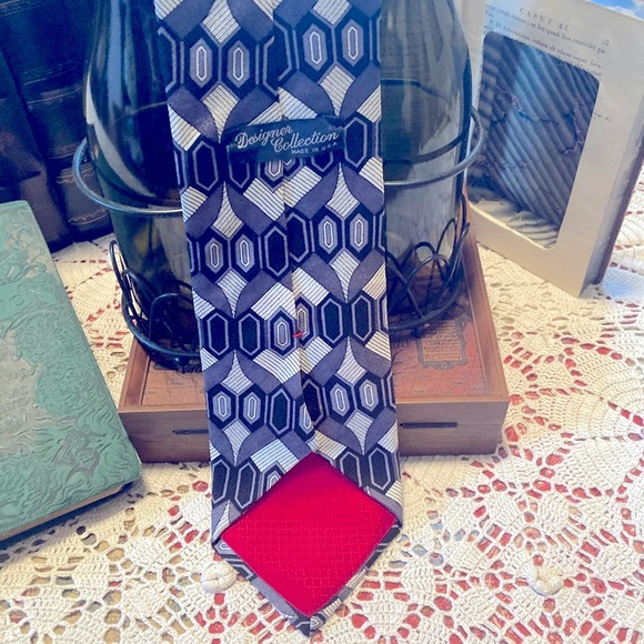 Designer Collection men’s tie - Picture 2 of 2
